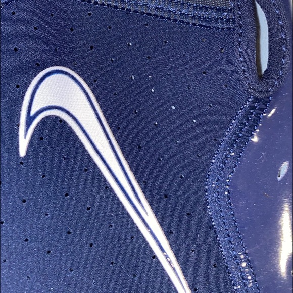 Nike gloves - Picture 6 of 7